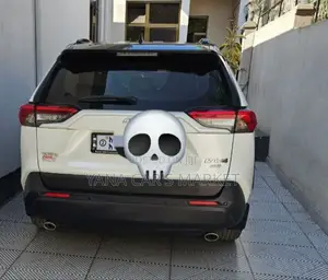 Toyota RAV4 2023 White