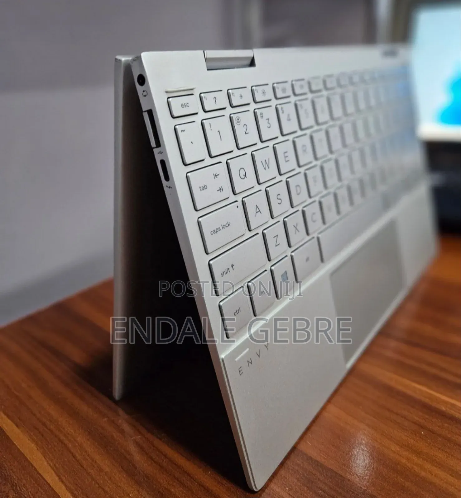 New Laptop HP Envy X360 8GB Intel Core I7 SSD 512GB