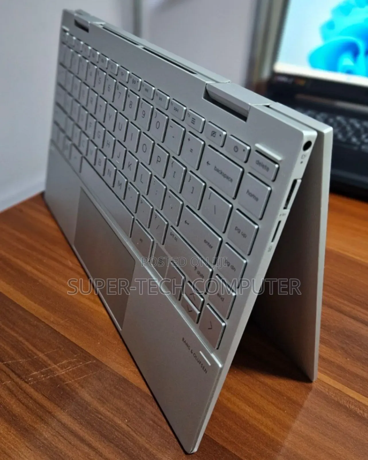 New Laptop HP Envy X360 8GB Intel Core I7 SSD 512GB