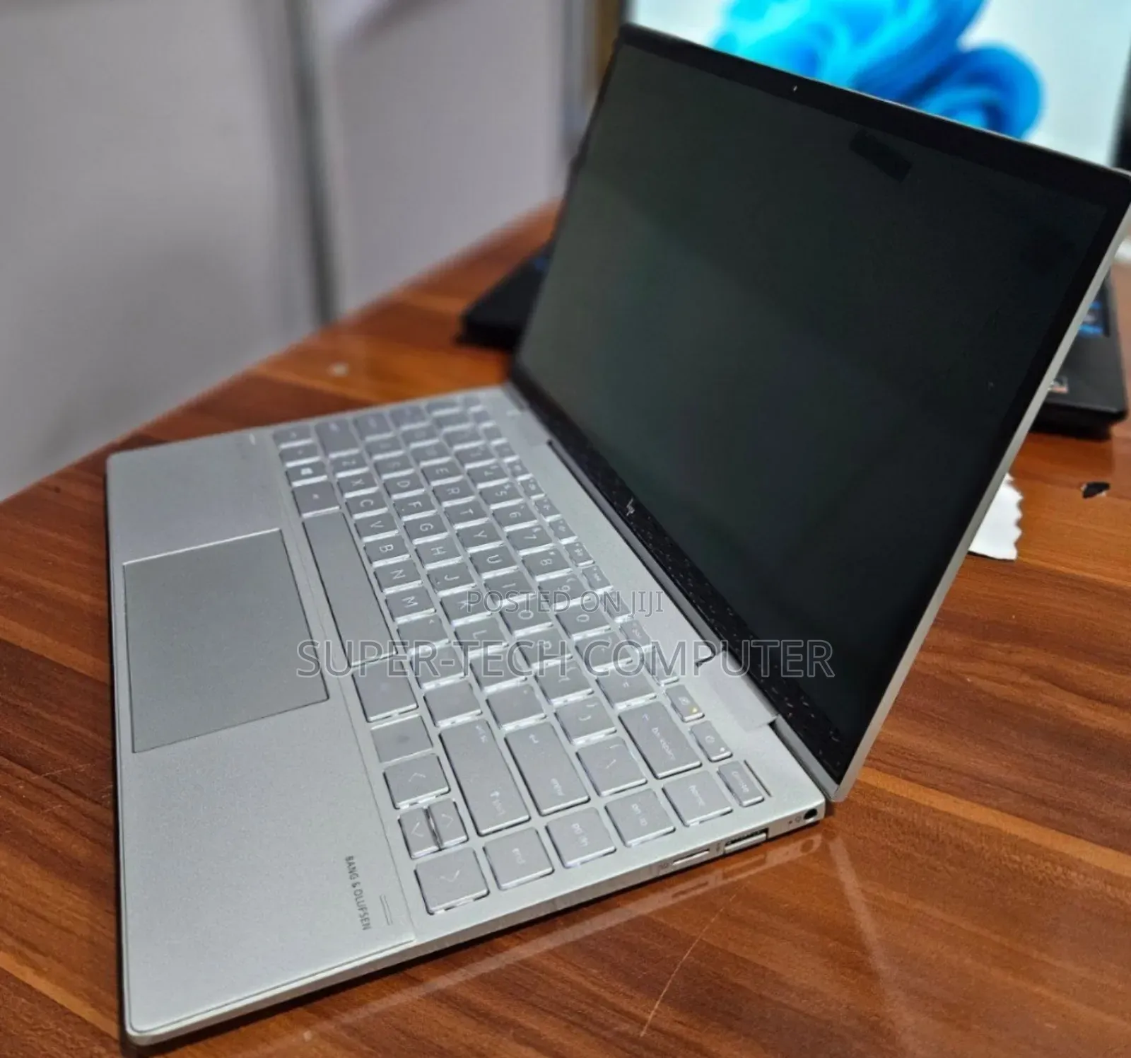 New Laptop HP Envy X360 8GB Intel Core I7 SSD 512GB