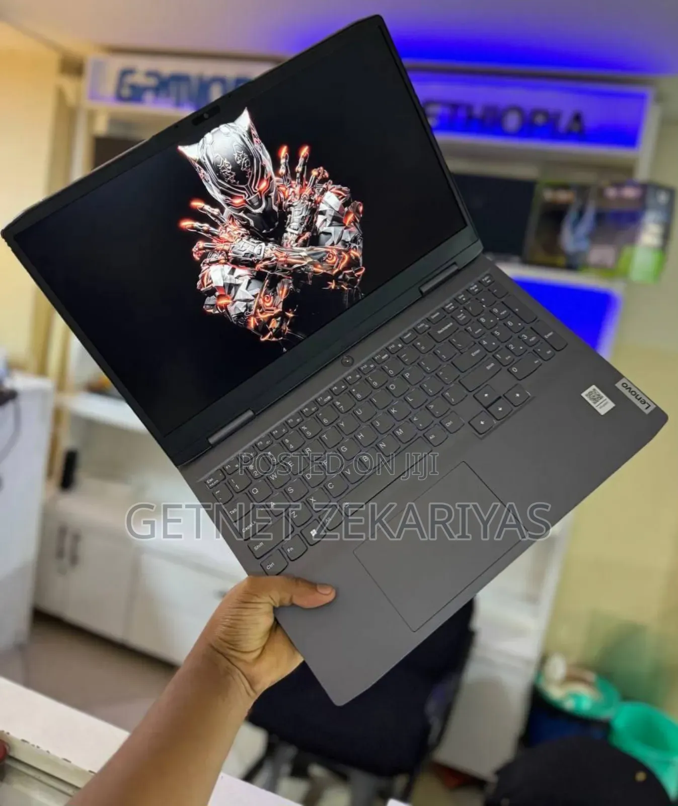 New Laptop Lenovo LOQ 15IRH8 16GB Intel Core I5 SSD 512GB
