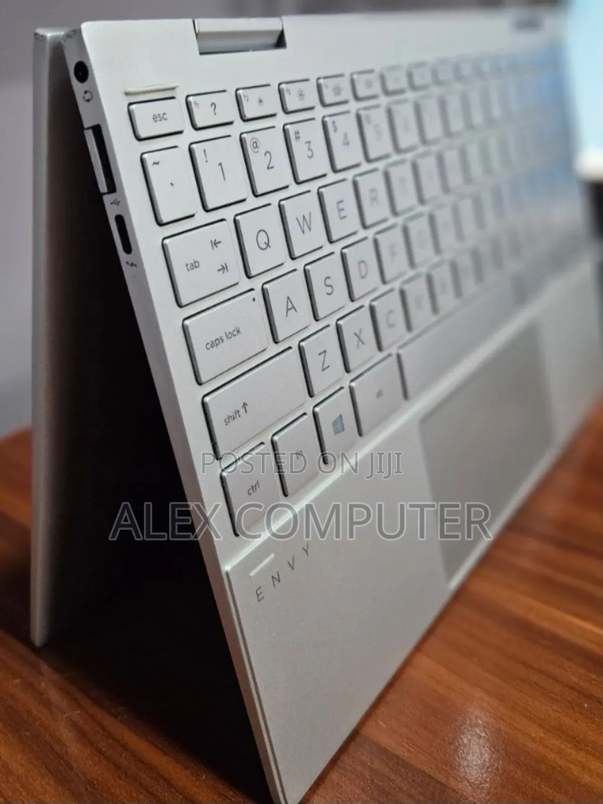 New Laptop HP Envy 14 8GB Intel Core I7 SSD 512GB