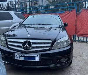 Photo - Mercedes-Benz C180 2009 Black