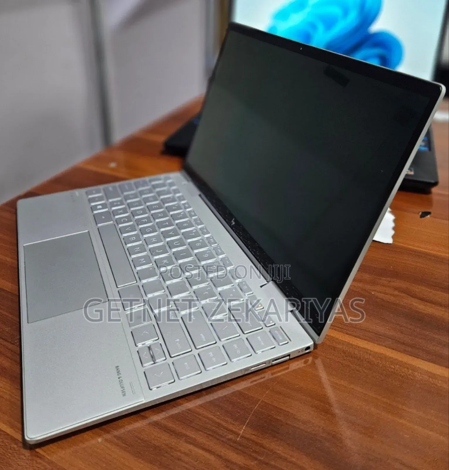 New Laptop HP Envy X360 8GB Intel Core I7 SSD 512GB