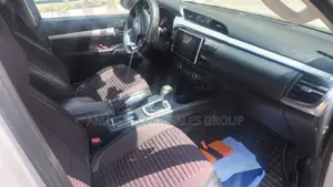 Toyota Hilux 2015 Silver