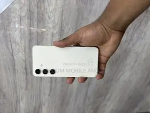 New Samsung Galaxy S24 256 GB