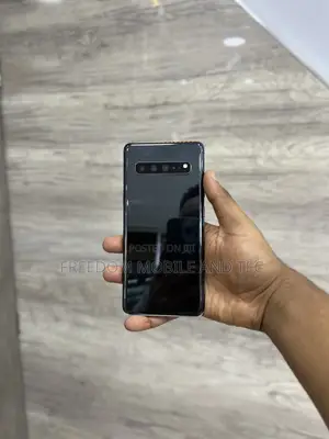New Samsung Galaxy S10 5G 256 GB Black