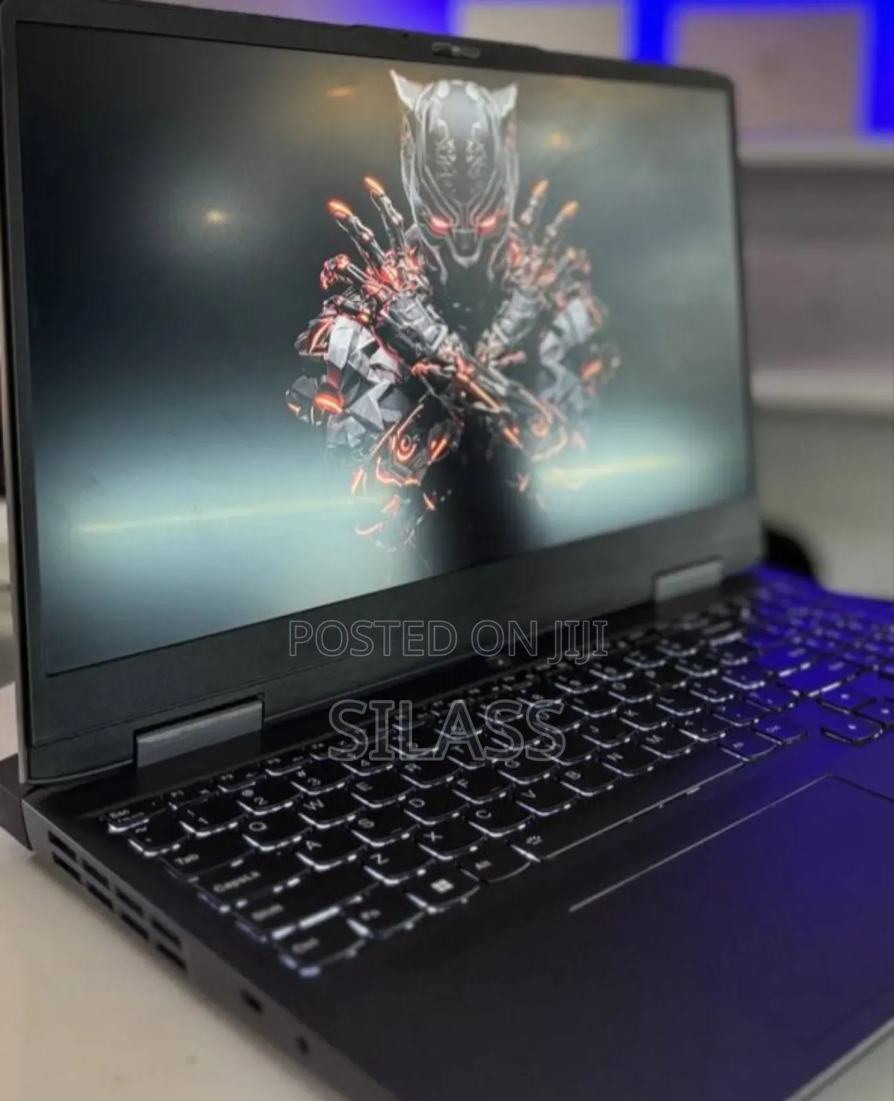 New Laptop Lenovo LOQ 15IRH8 16GB Intel Core I5 SSD 512GB