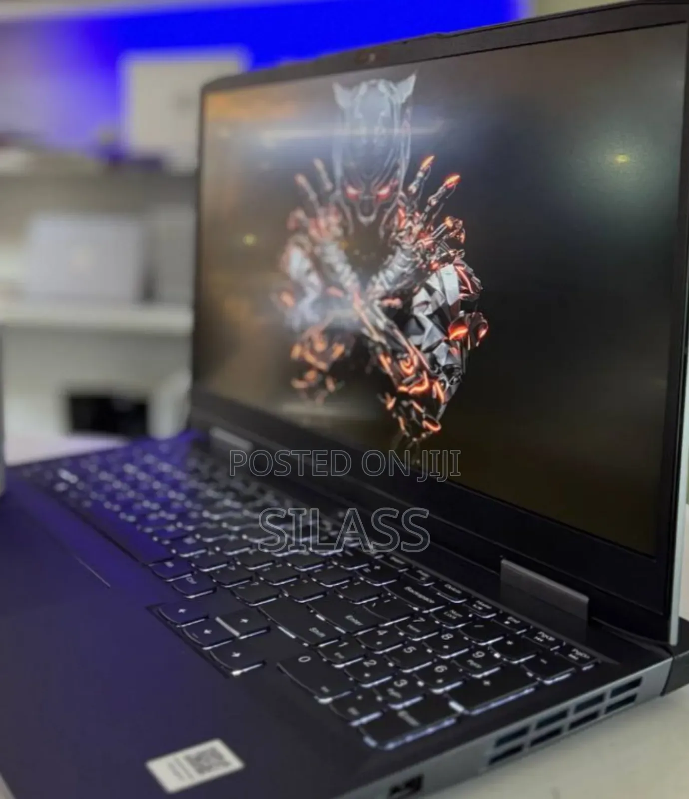 New Laptop Lenovo LOQ 15IRH8 16GB Intel Core I5 SSD 512GB