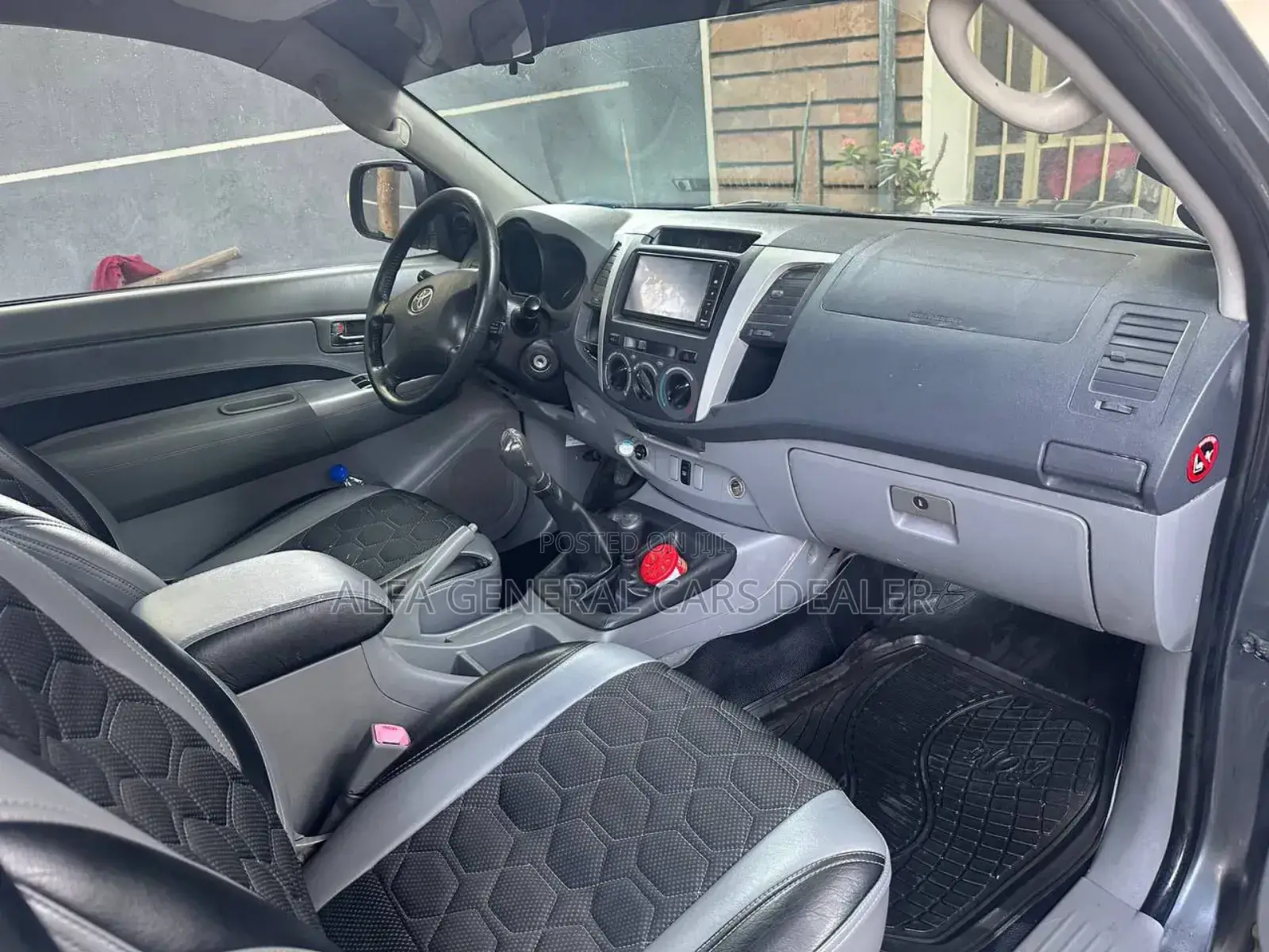 Toyota Hilux 2010 Black