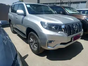 Toyota Land Cruiser Prado 2021 Silver