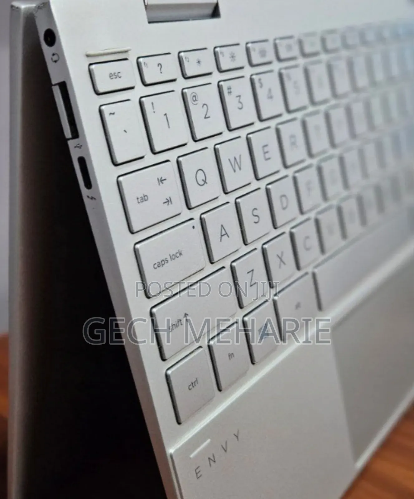 New Laptop HP Envy X360 8GB Intel Core I7 SSD 512GB