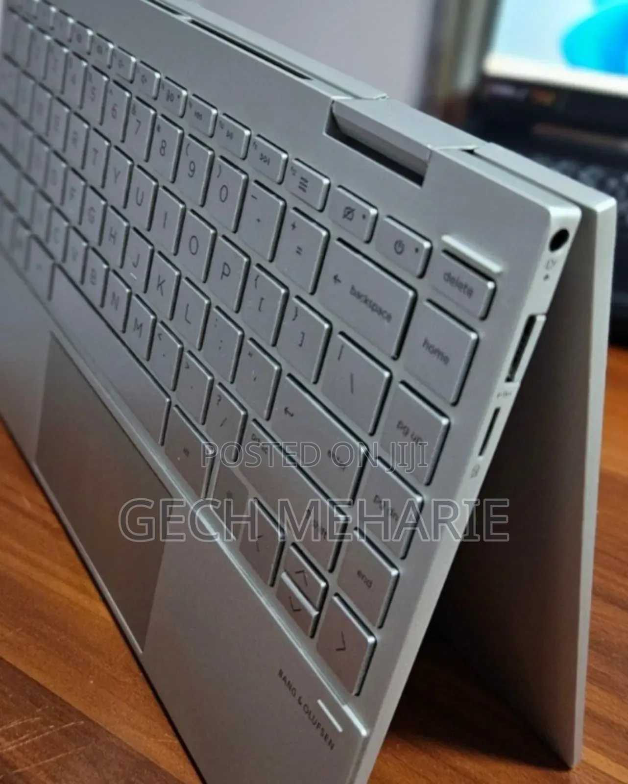 New Laptop HP Envy X360 8GB Intel Core I7 SSD 512GB