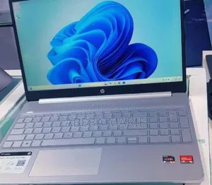 New Laptop HP 12GB AMD Ryzen 5 SSD 256GB
