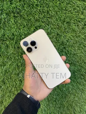 Photo - Apple iPhone 14 Pro Max 128 GB Gold