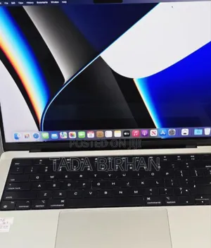 New Laptop Apple MacBook Pro M1 16GB Intel Core I7 SSD 512GB