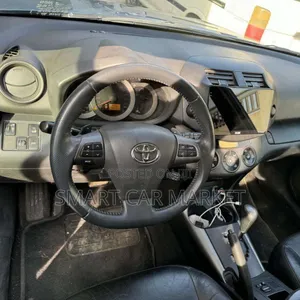 Toyota RAV4 2010 Blue