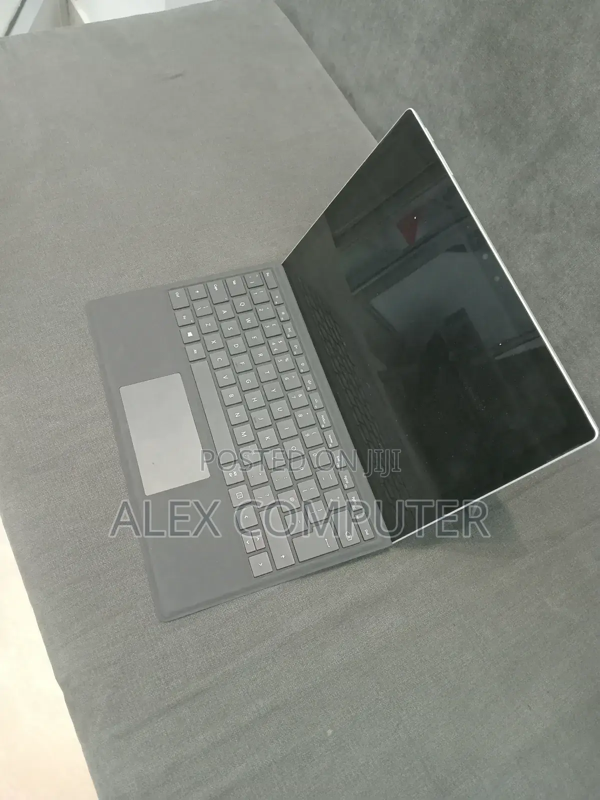 New Laptop Microsoft Surface Pro 7 8GB Intel Core I5 SSD 256GB