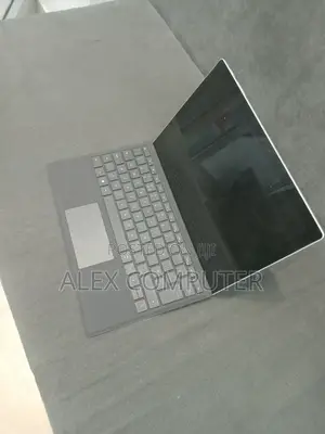 New Laptop Microsoft Surface Pro 7 8GB Intel Core I5 SSD 256GB