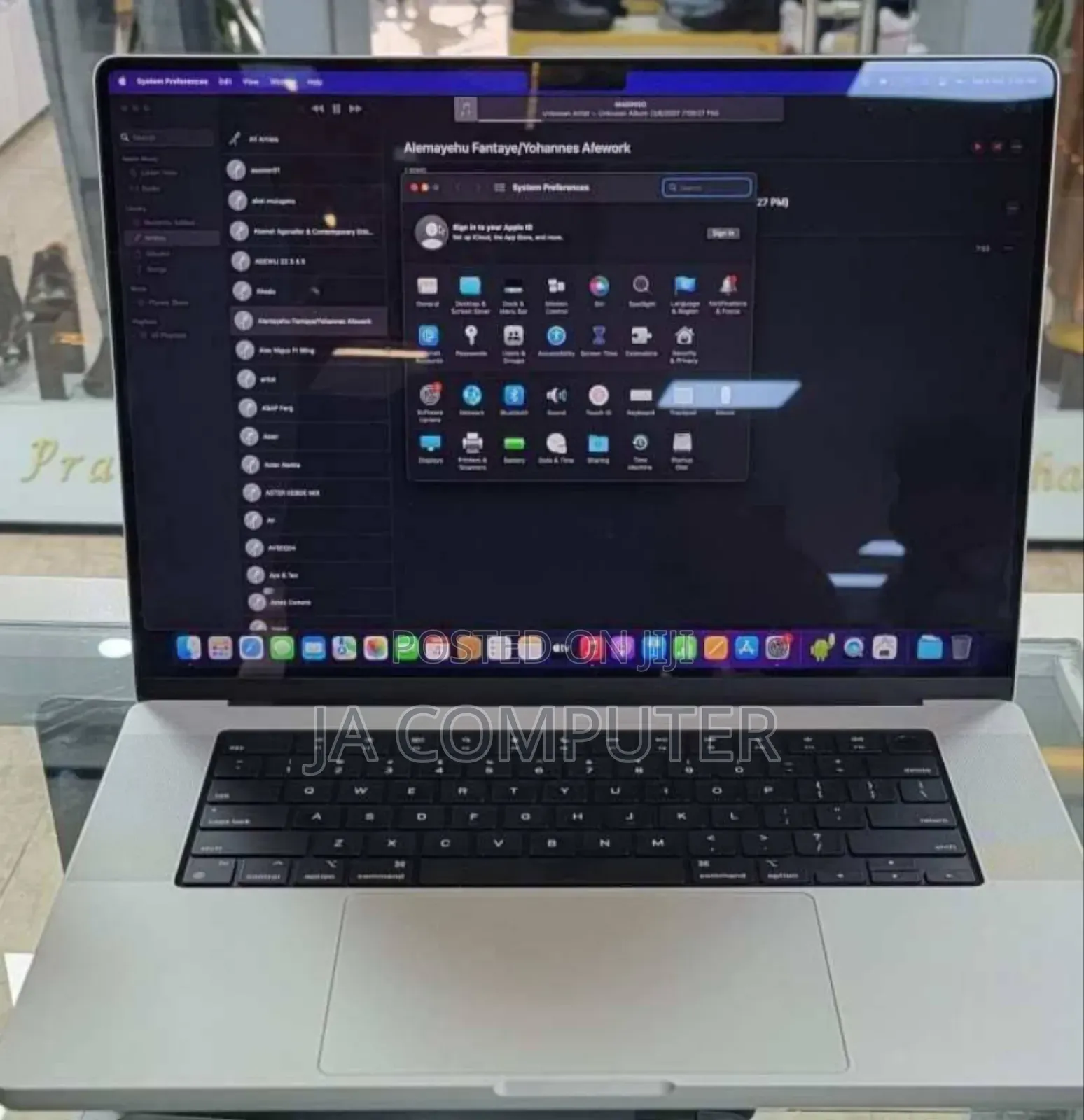 New Laptop Apple MacBook Pro 2021 M1 16GB Apple M1 Pro SSD 512GB