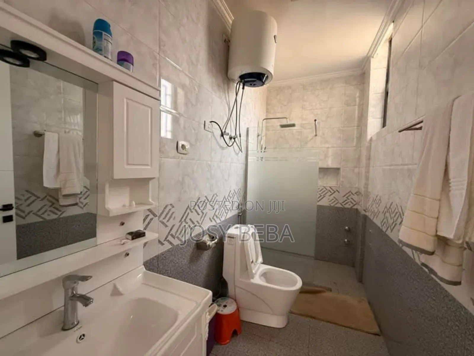 Furnished 5bdrm House in Bole for rent