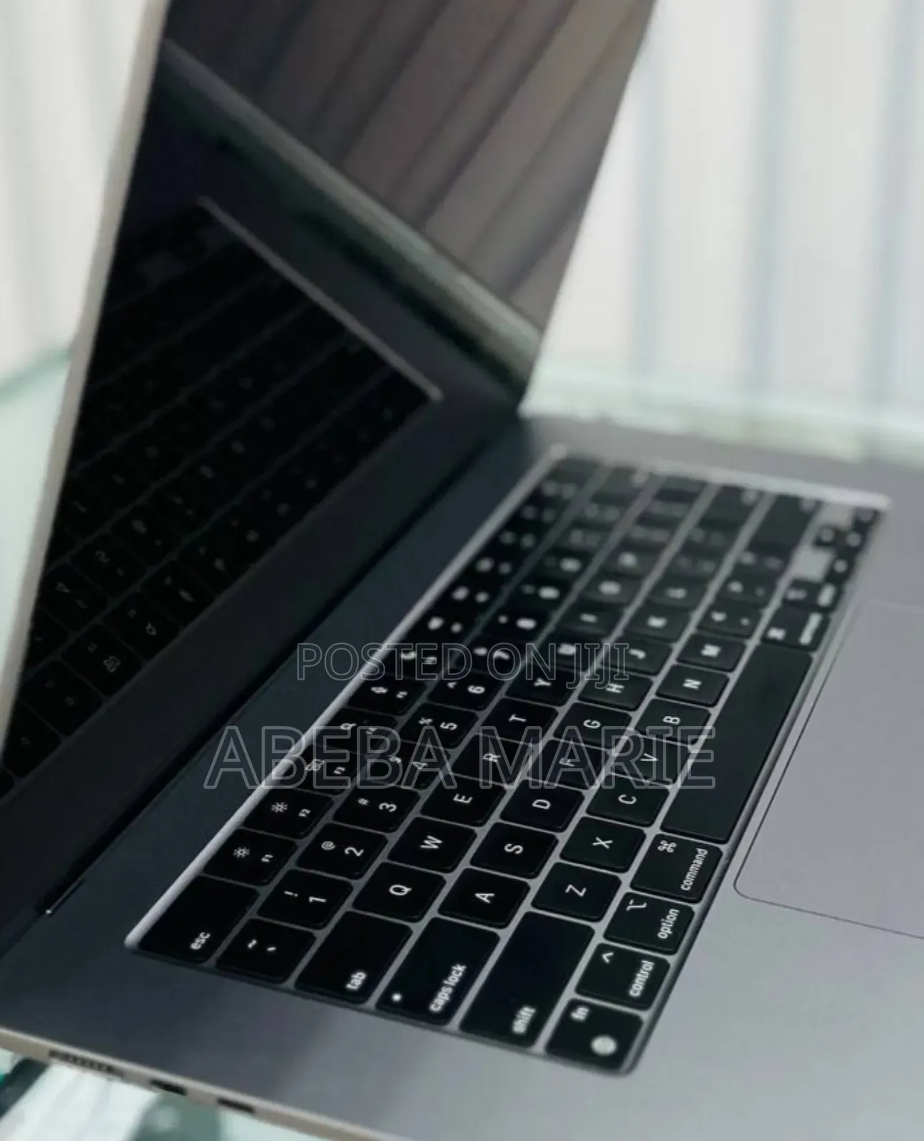 New Laptop Apple MacBook Air 2024 M3 15-Inch 8GB Apple M3 SSD 256GB