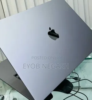 Photo - New Laptop Apple MacBook Air 2024 M3 13-Inch 8GB Apple M3 SSD 256GB