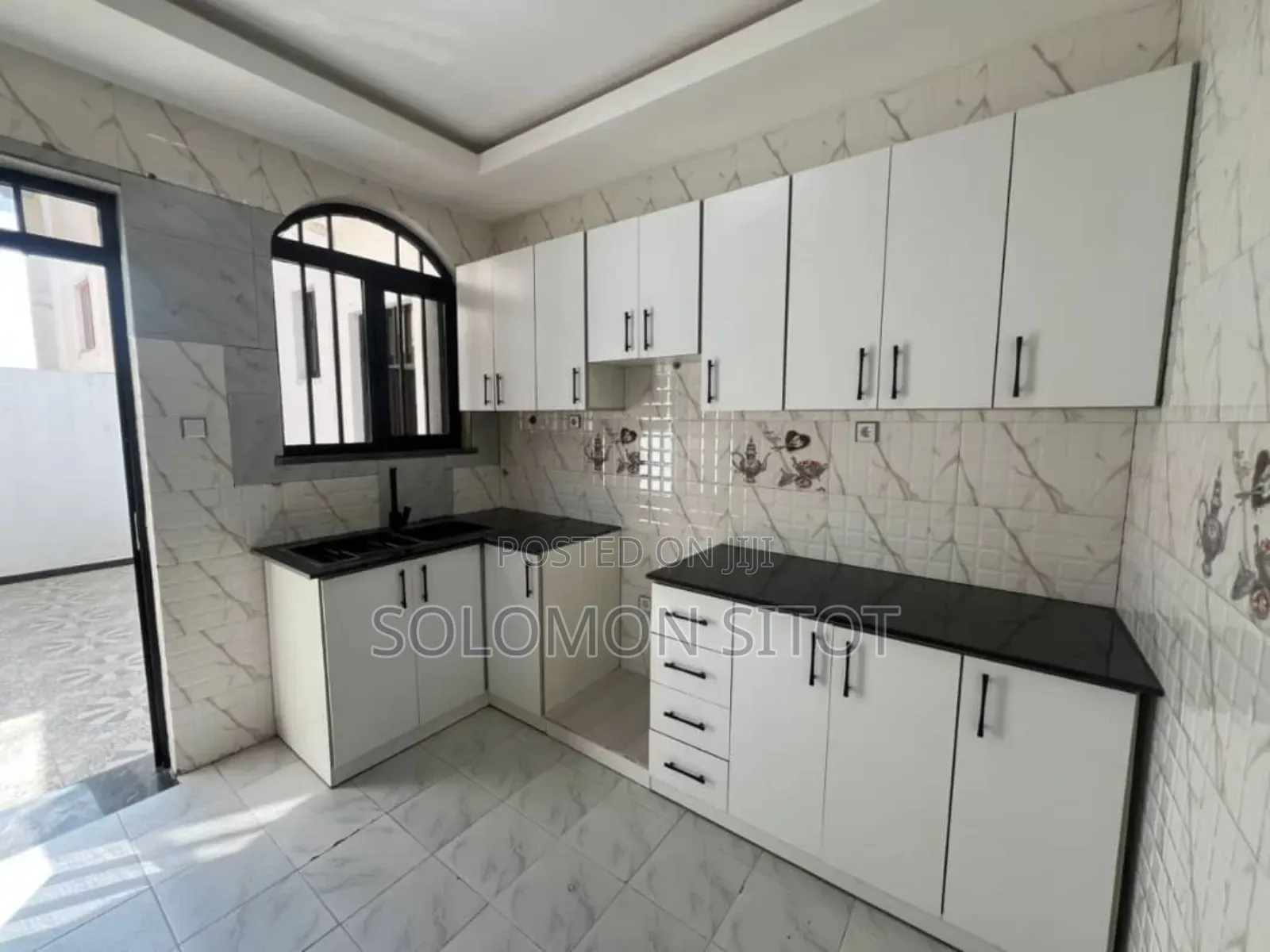 4bdrm Villa in Hillside Compound, Yeka for sale