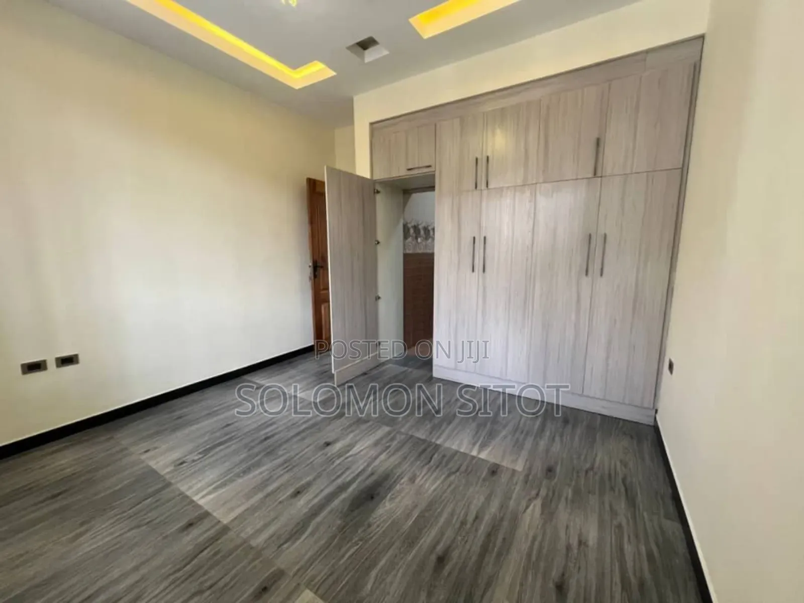 4bdrm Villa in Hillside Compound, Yeka for sale