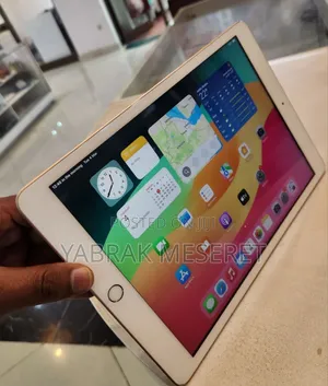 New Apple iPad 10.2 (2021) 128 GB Silver