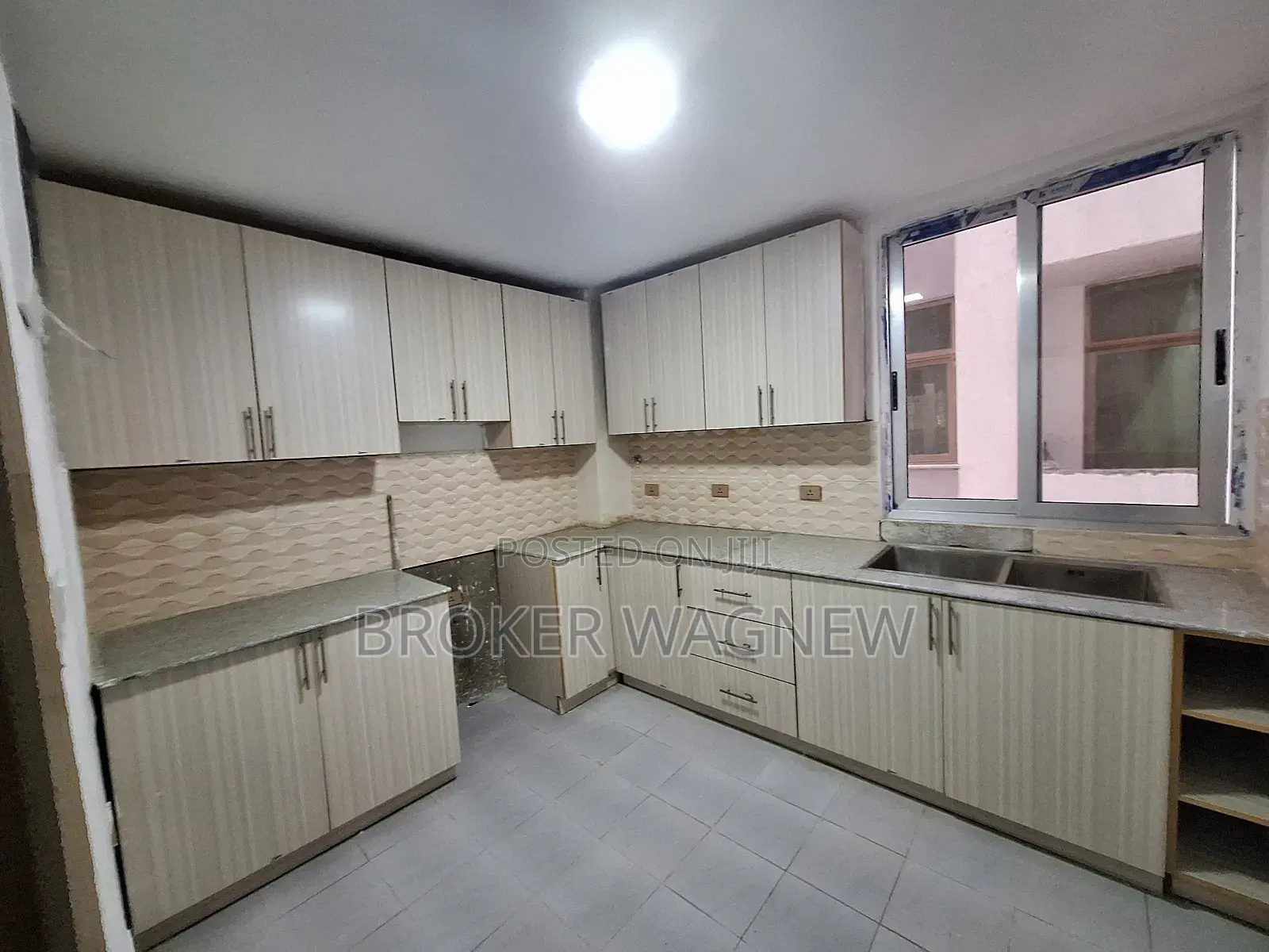 2bdrm Apartment in Kirkos for rent
