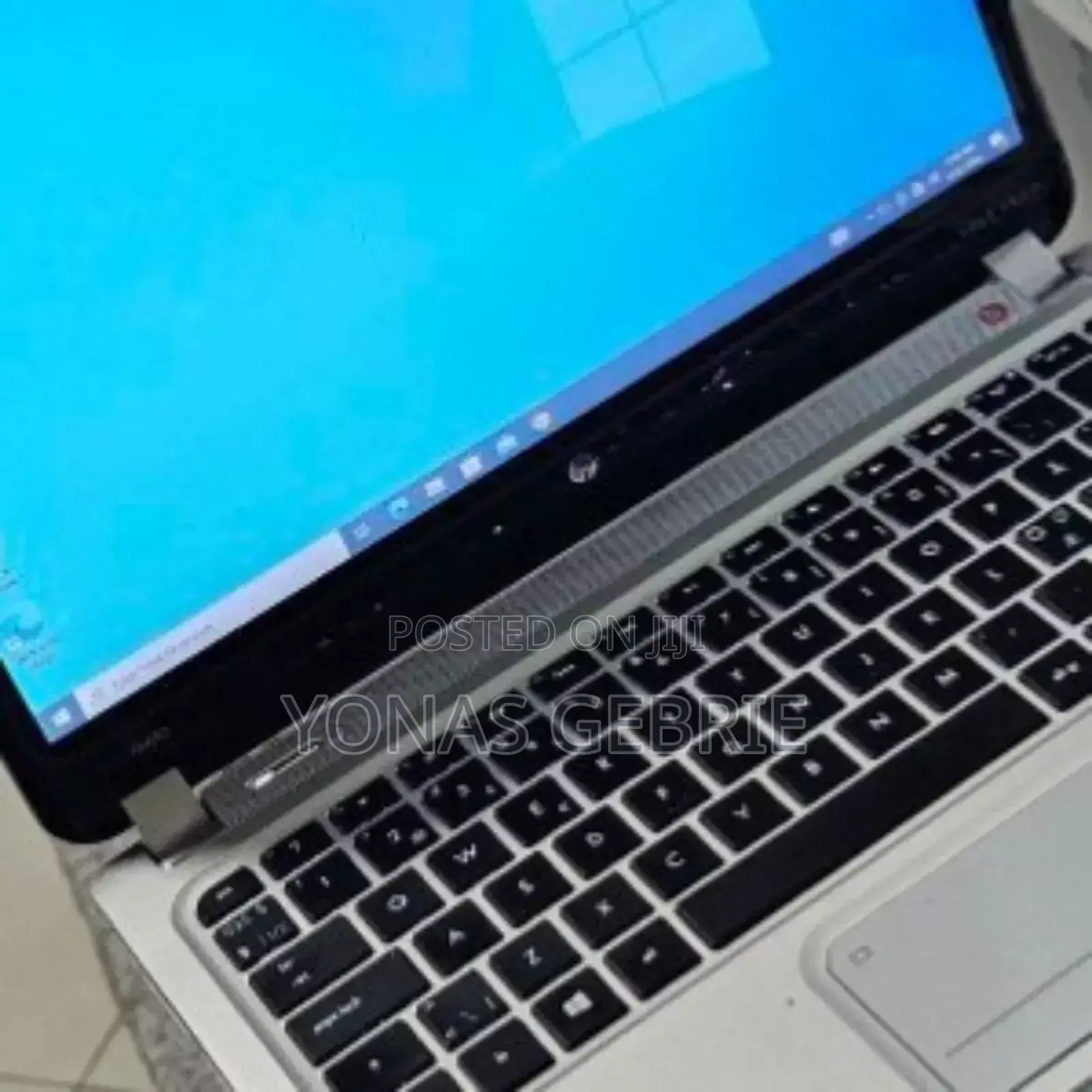 New Laptop HP Spectra 13 4GB Intel Core I5 SSD 128GB