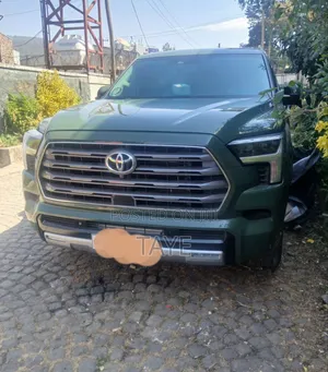 Photo - New Toyota Sequoia 2024 Green