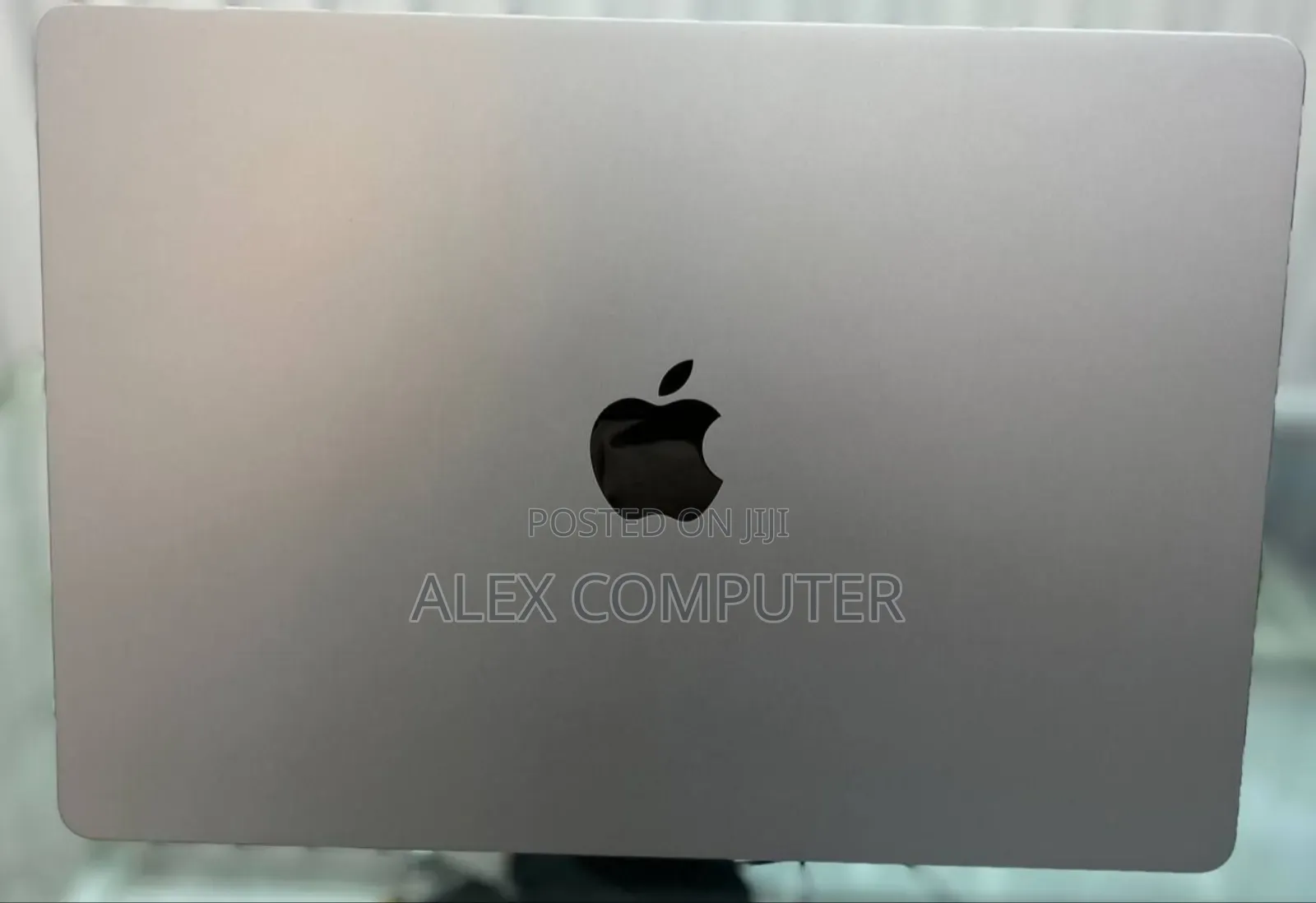 New Laptop Apple MacBook Air 2024 M3 15-Inch 8GB Apple M3 SSD 256GB