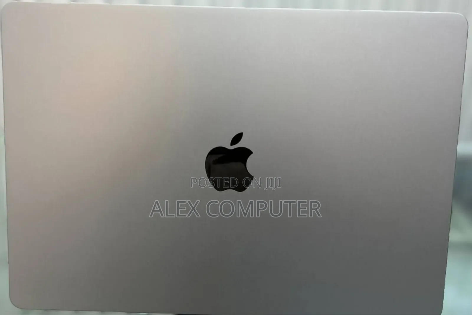 New Laptop Apple MacBook Air 2024 M3 15-Inch 8GB Apple M3 SSD 256GB