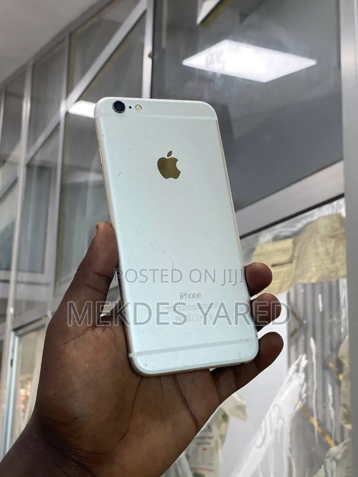 New Apple iPhone 6 Plus 64 GB Silver