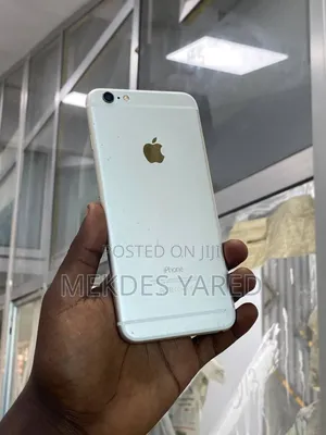 New Apple iPhone 6 Plus 64 GB Silver