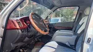 Toyota HiAce 2007 Silver