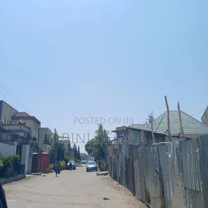 የቦታ ሽያጭ #L_shape ቤት አለው