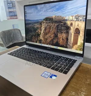 New Laptop Huawei MateBook X Pro 16GB Intel Core I7 SSD 512GB
