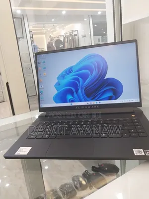 New Laptop Dell Alienware 15 R2 16GB AMD Ryzen 7 SSD 512GB
