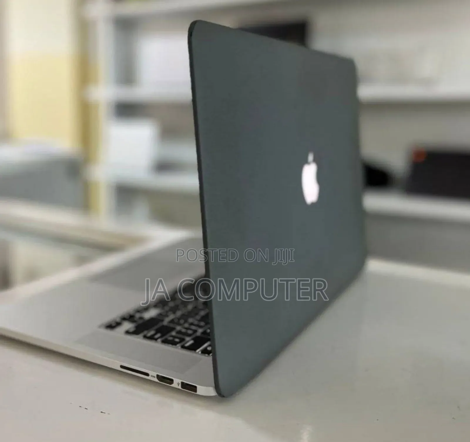 New Laptop Apple MacBook Pro 2015 16GB Intel Core I7 SSD 512GB