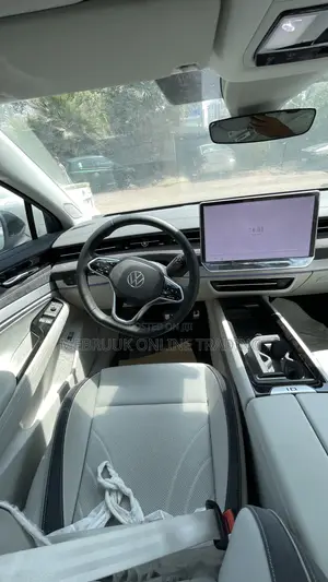 Photo - New Volkswagen ID.7 2025 White