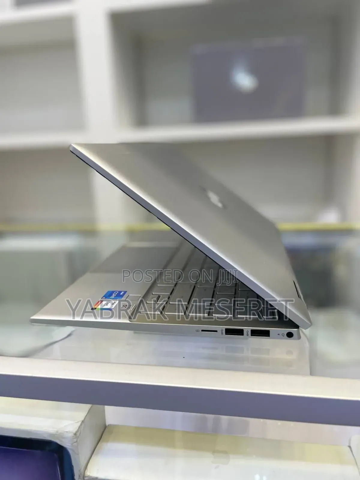 New Laptop HP Envy X360 8GB Intel Core I5 SSD 512GB