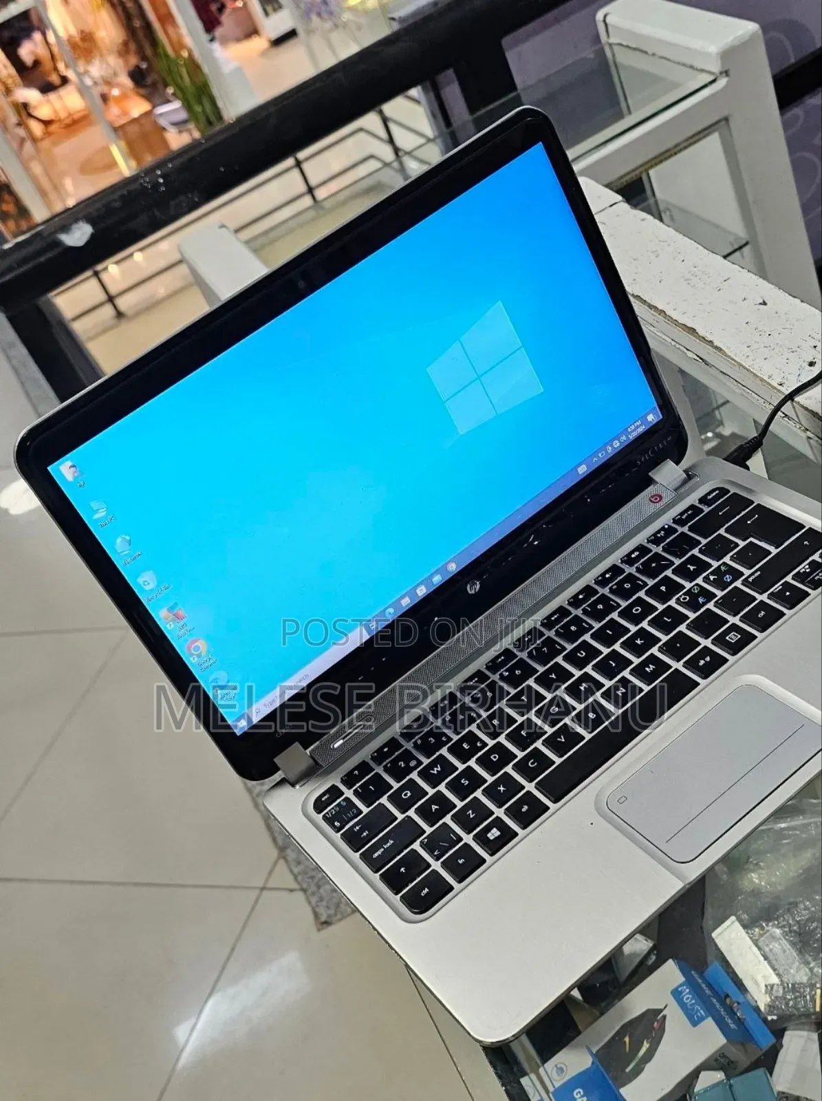 Laptop HP Spectra 13 4GB Intel Core I5 SSD 128GB