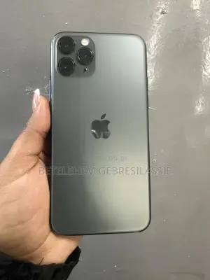 Photo - Apple iPhone 11 Pro 64 GB Green