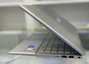 New Laptop HP Pavilion 15 8GB Intel Core I5 SSD 512GB