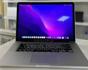 New Laptop Apple MacBook Pro 2015 16GB Intel Core I7 SSD 512GB