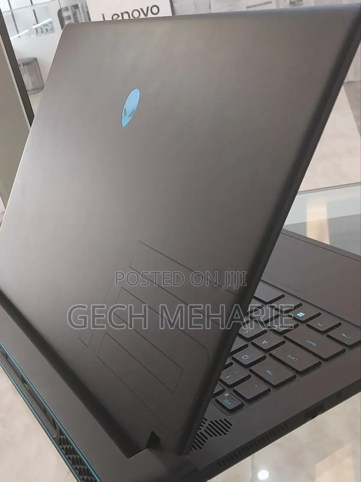 New Laptop Alienware Area-51m 16GB AMD Ryzen 7 SSD 512GB