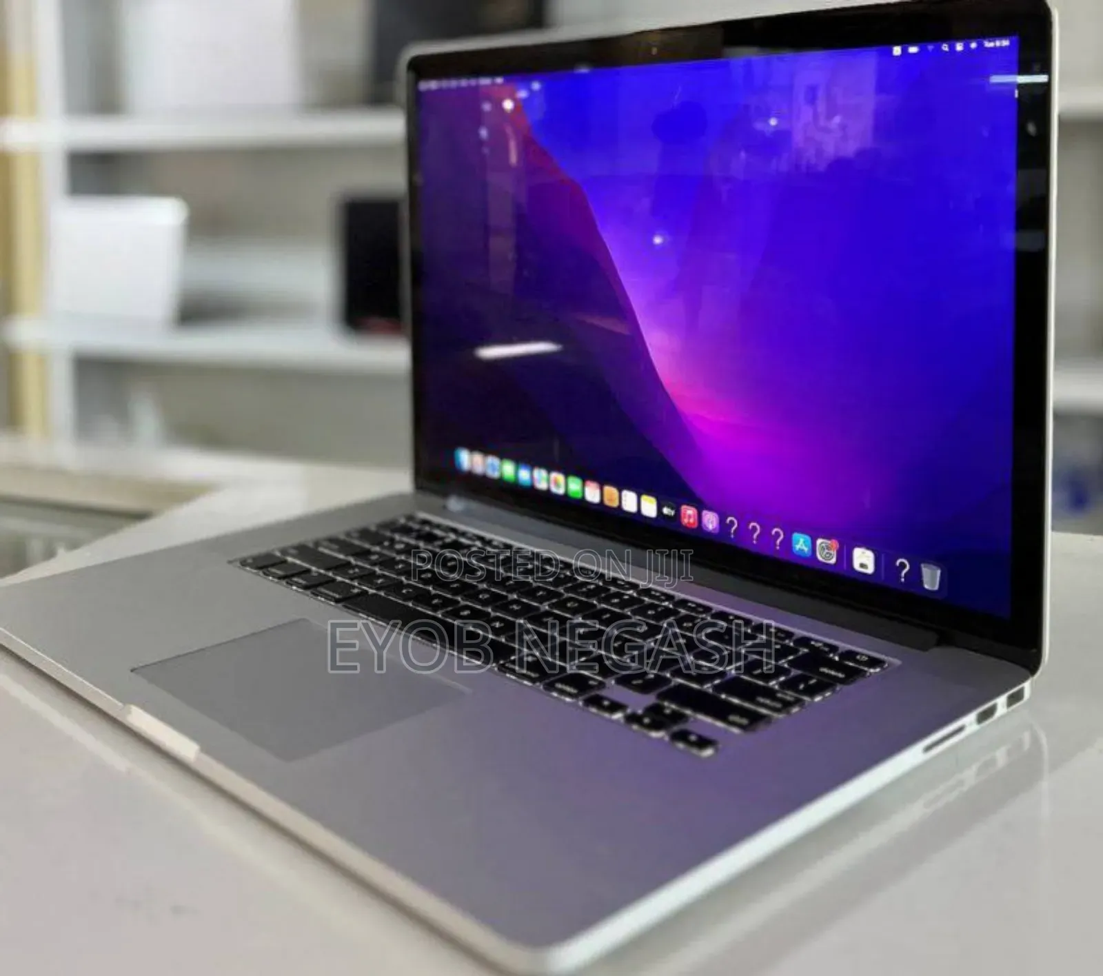 New Laptop Apple MacBook Pro 2017 16GB Intel Core I7 SSD 512GB